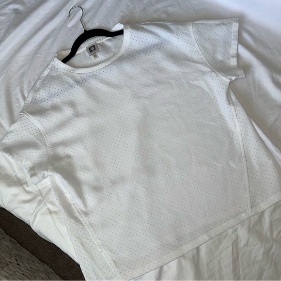 Bright white eyelet top in size 8 Anne Klein - Picture 6 of 8